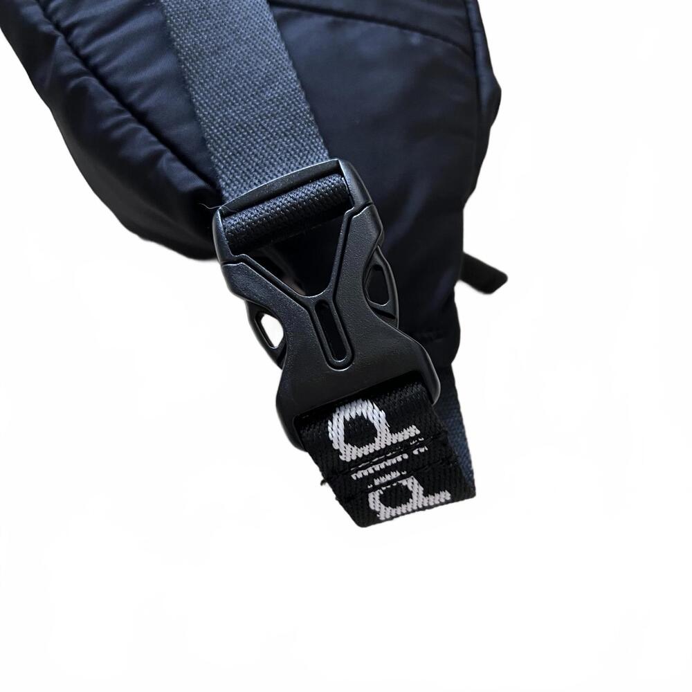 Adidas Black White Fanny Pack Waist Belt Bag Crossbody Unisex Travel Sports - Picture 4 of 9